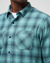 Cloud Flannel Plaid Button-Up Men/Total Eclipse/Cameo