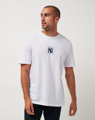 New York Yankees In The Dugout Tee Men|Game Day|New/White