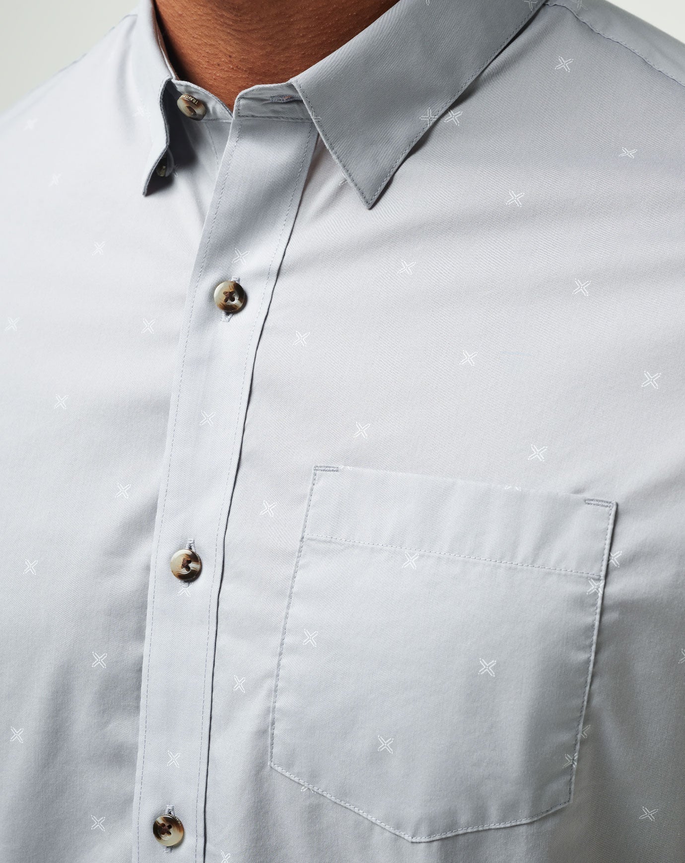 Across The Pond Button-Up Men/Heather Sleet