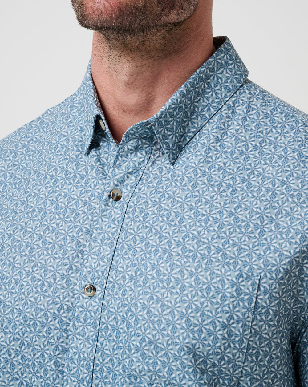 Techwoven Country Mile Button-Up Men/Arona