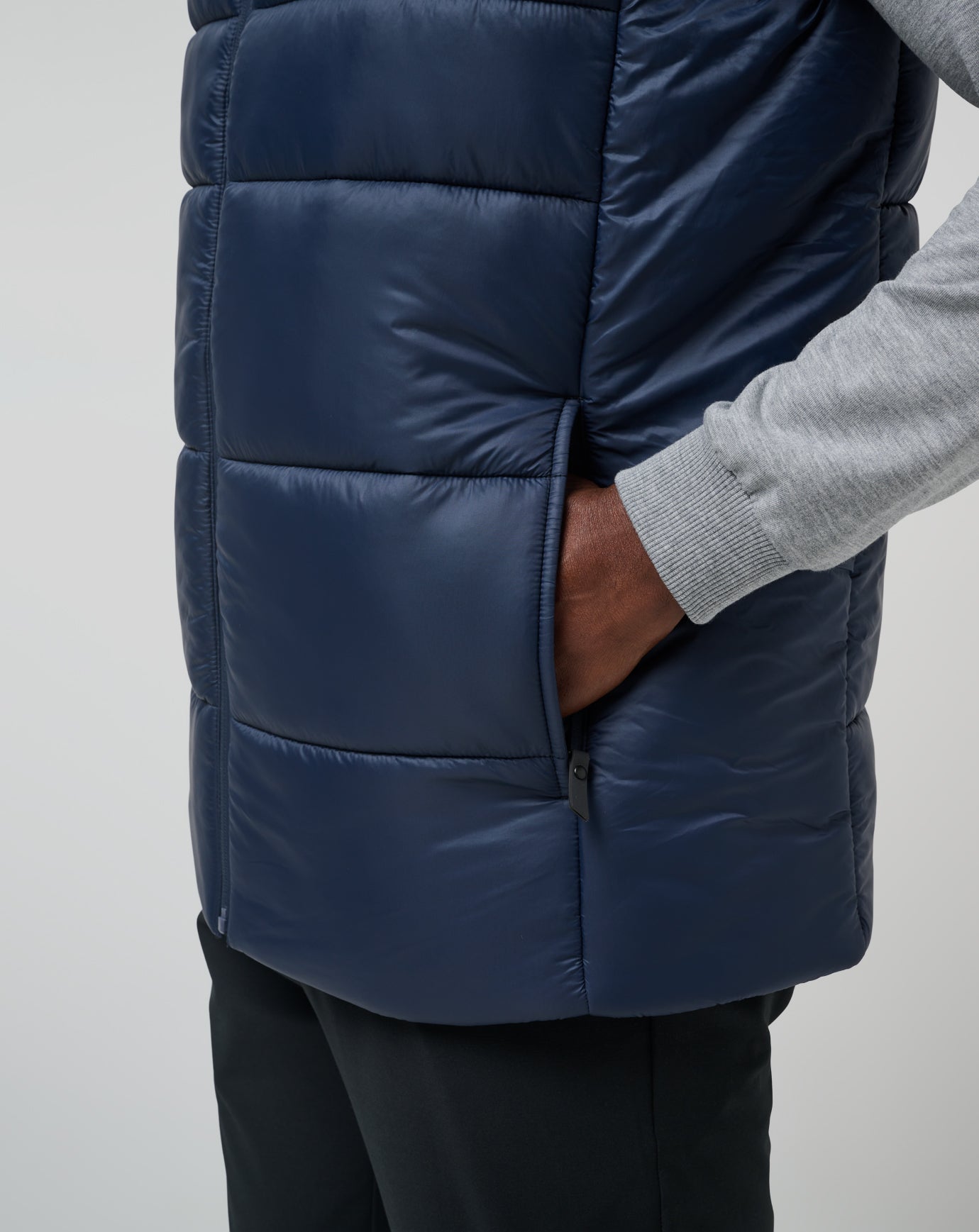 Aves Tech Puffer Vest Men/Total Eclipse