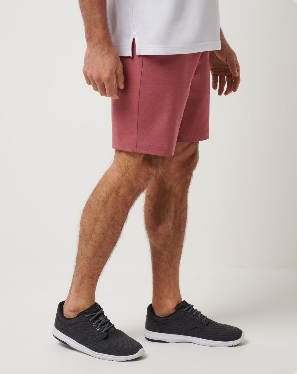 Travel Year Short 9In Men/Heather Roan Rouge
