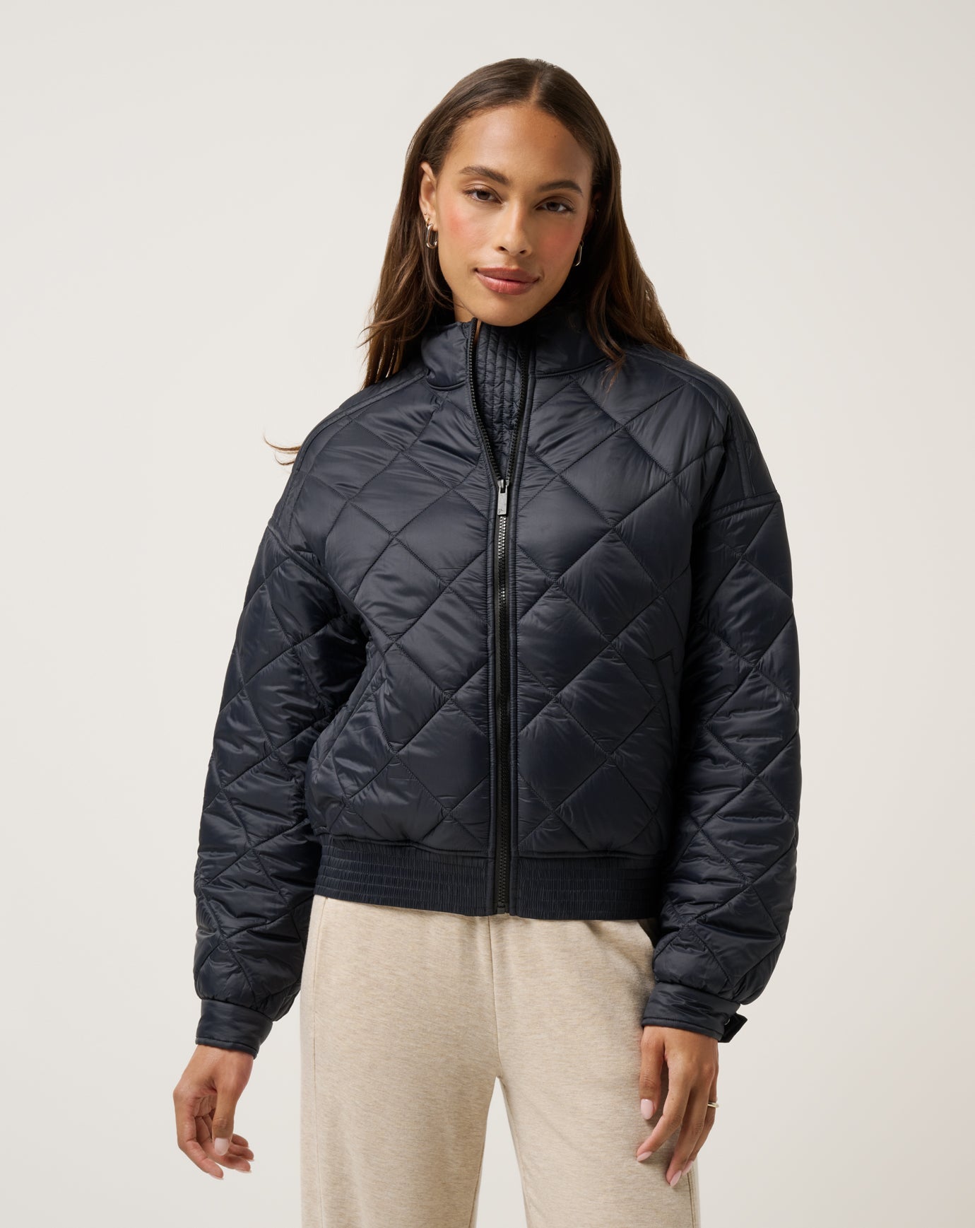 Lights At Night Quilted Jacket Women/Obsidian