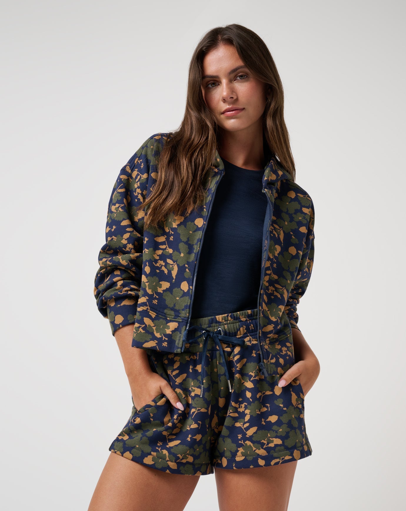 Cloud Fleece Stellar Short 2.0 Women/Navy Blazer Floral Multi