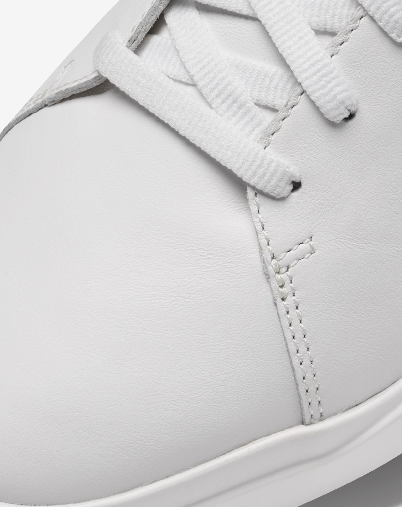 The Modern Cup Shoes/White
