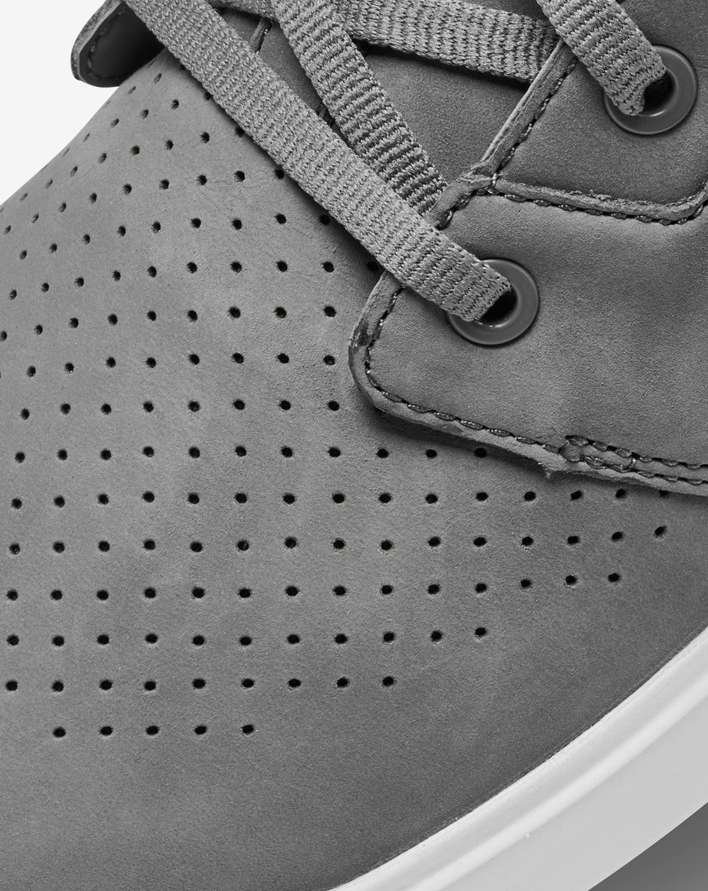 The Modern Chukka Shoes/Quiet Shade