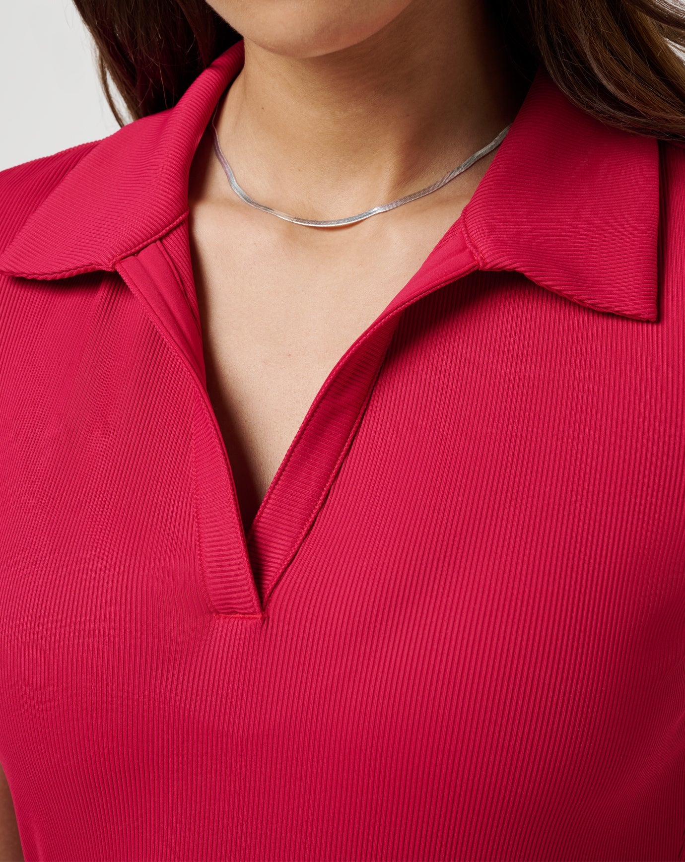 Moveknit Vneck Polo Golf/Persian Red